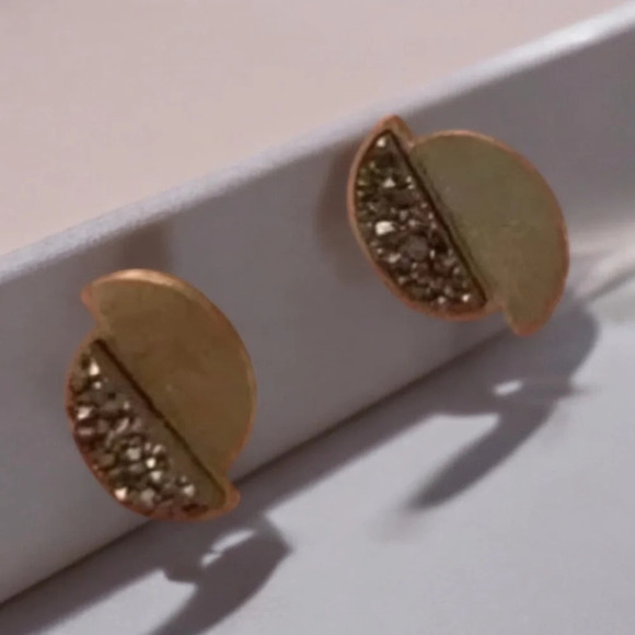 Ava Rose Gold Studs- Like New! - Picture 3 of 3